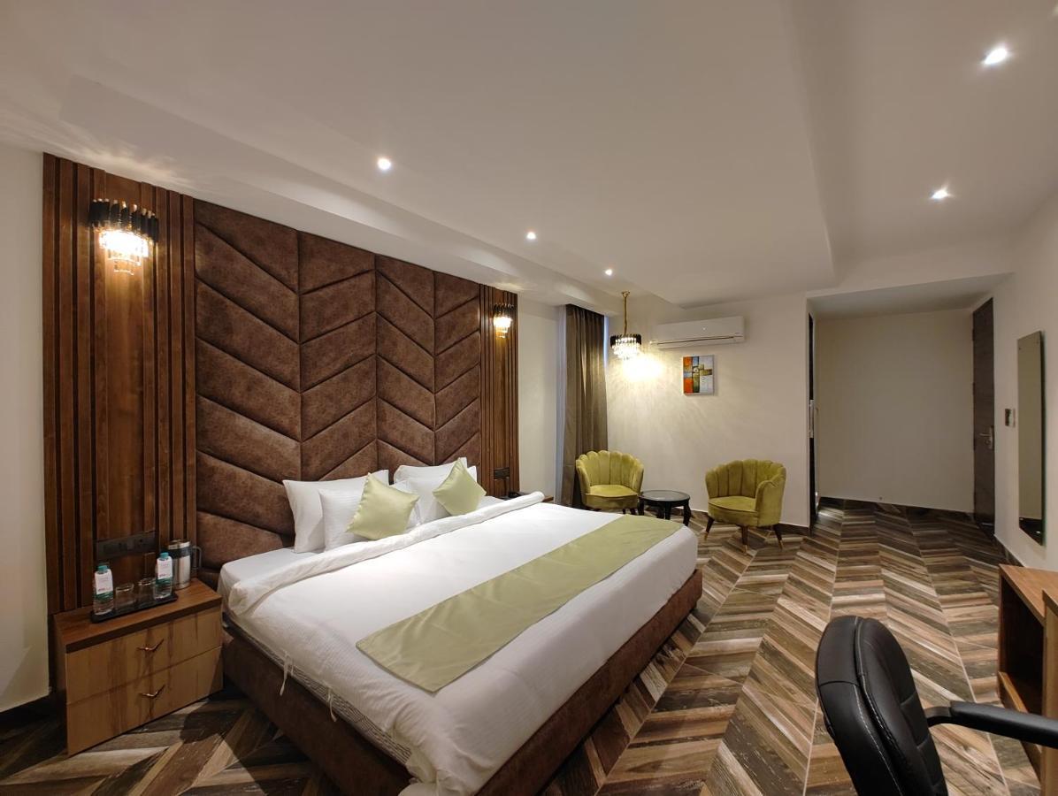 Grand Luxotica By Dls Hotels Dehradun Exterior photo