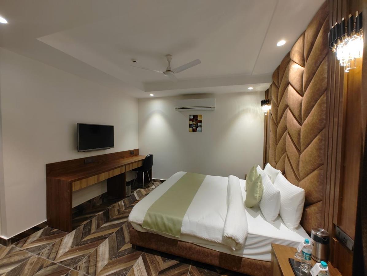 Grand Luxotica By Dls Hotels Dehradun Exterior photo