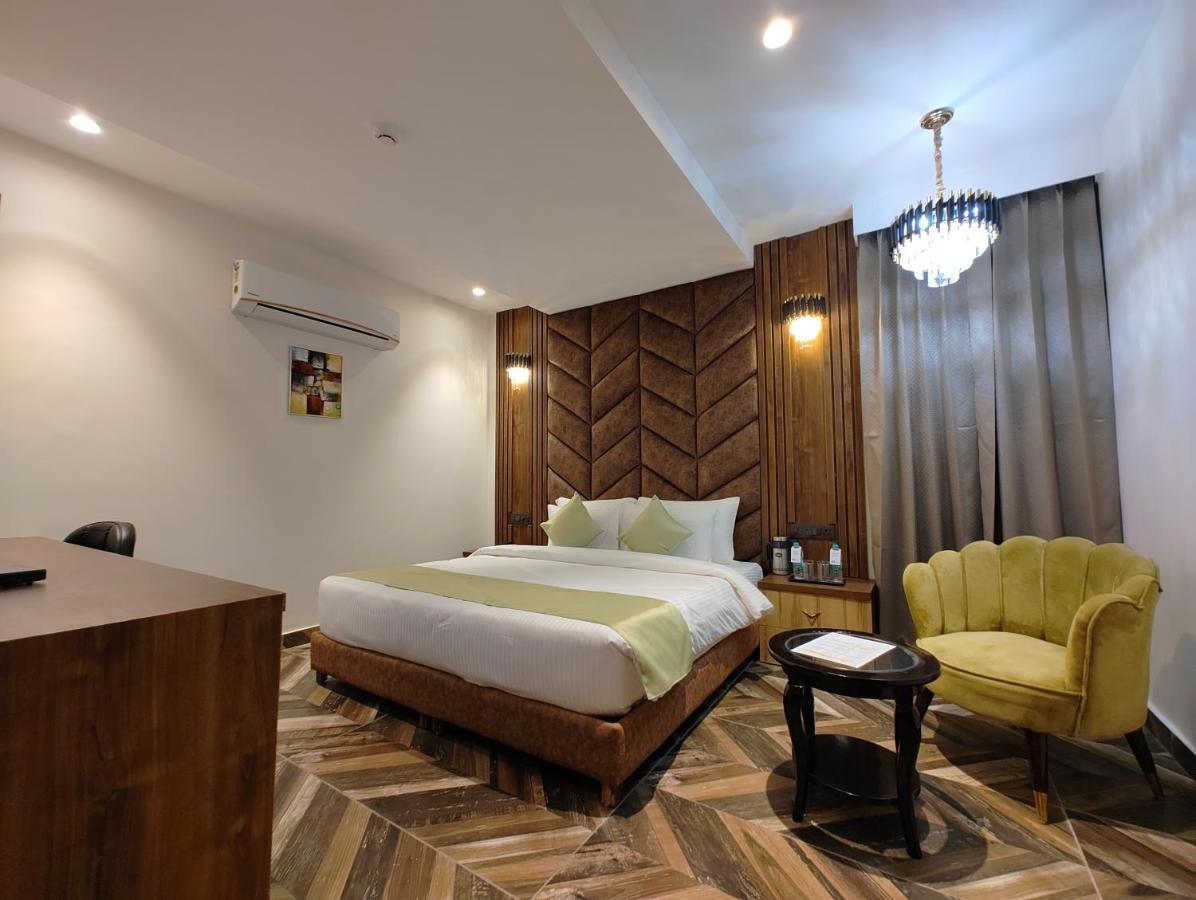 Grand Luxotica By Dls Hotels Dehradun Exterior photo