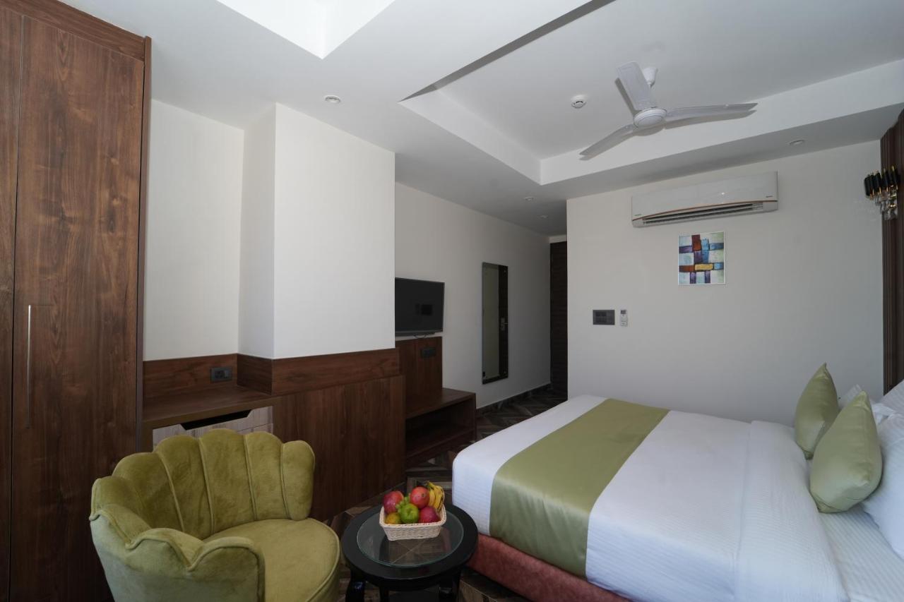 Grand Luxotica By Dls Hotels Dehradun Exterior photo