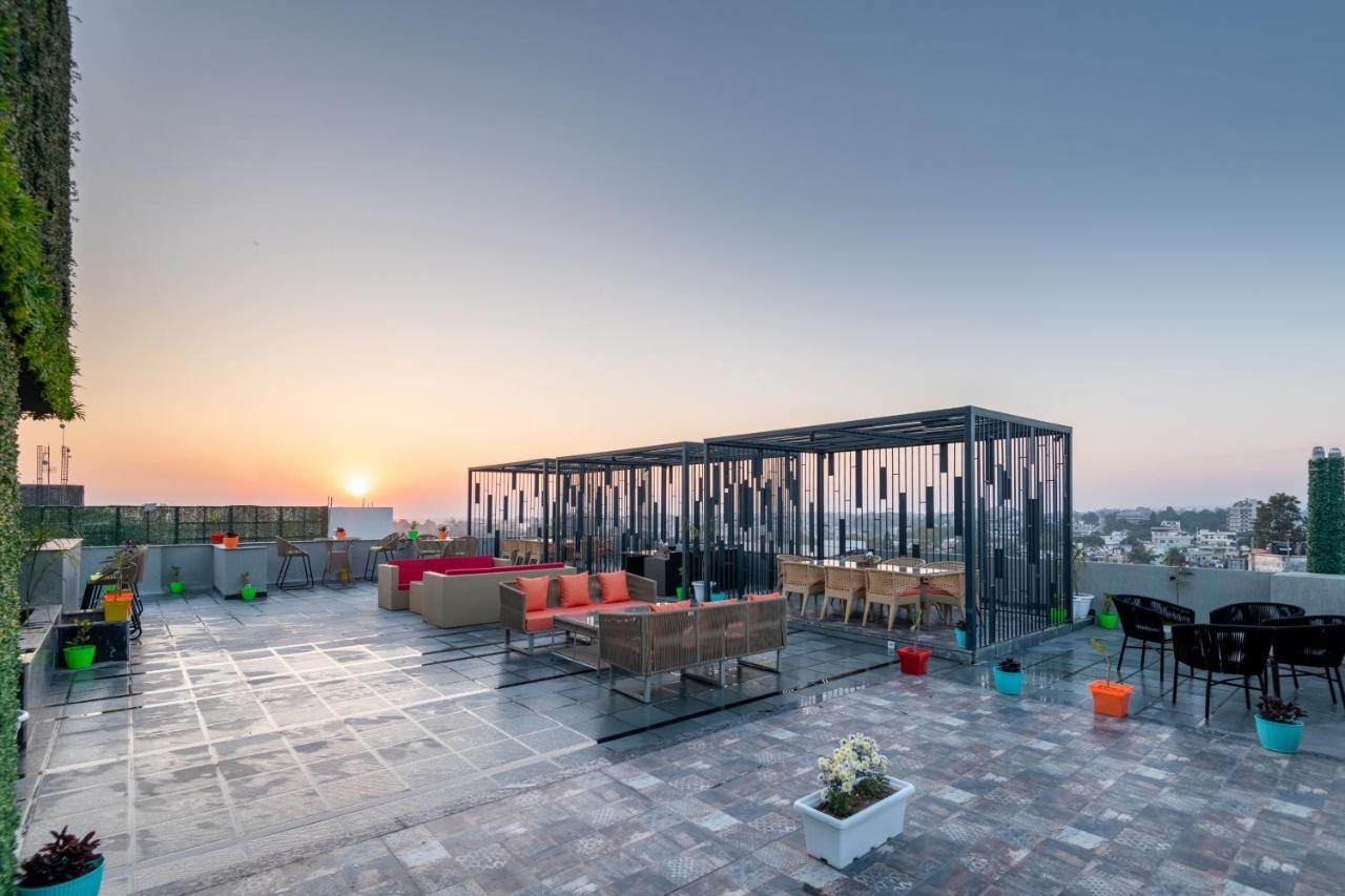 Grand Luxotica By Dls Hotels Dehradun Exterior photo